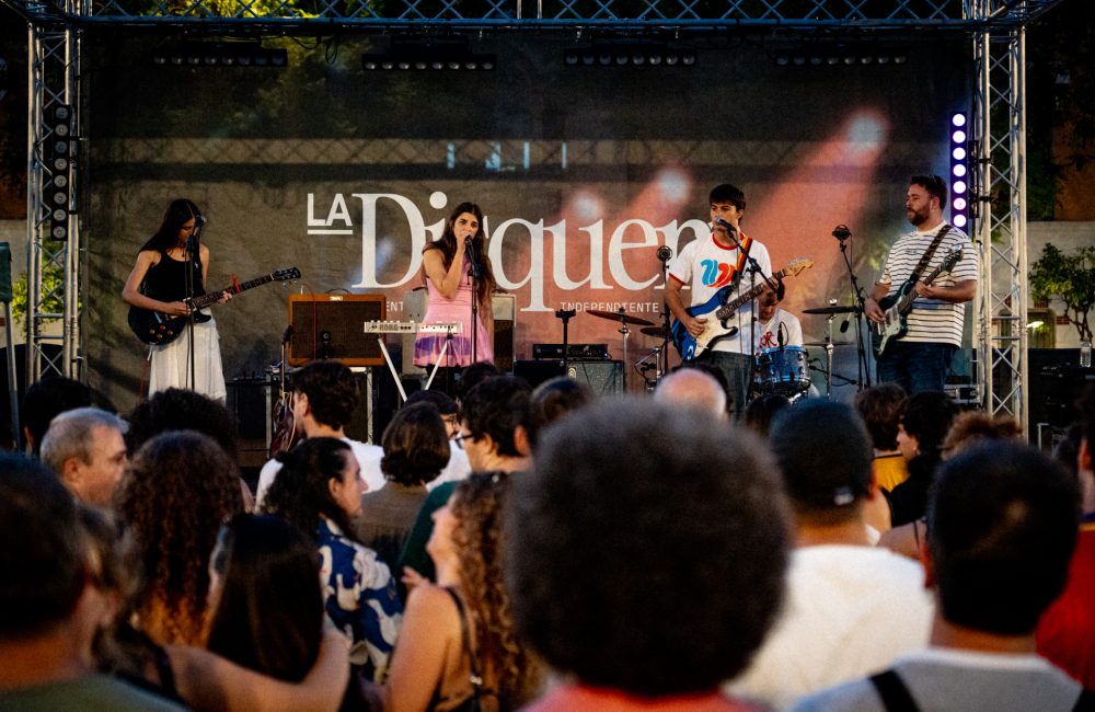 la disquera, por @bea11trice